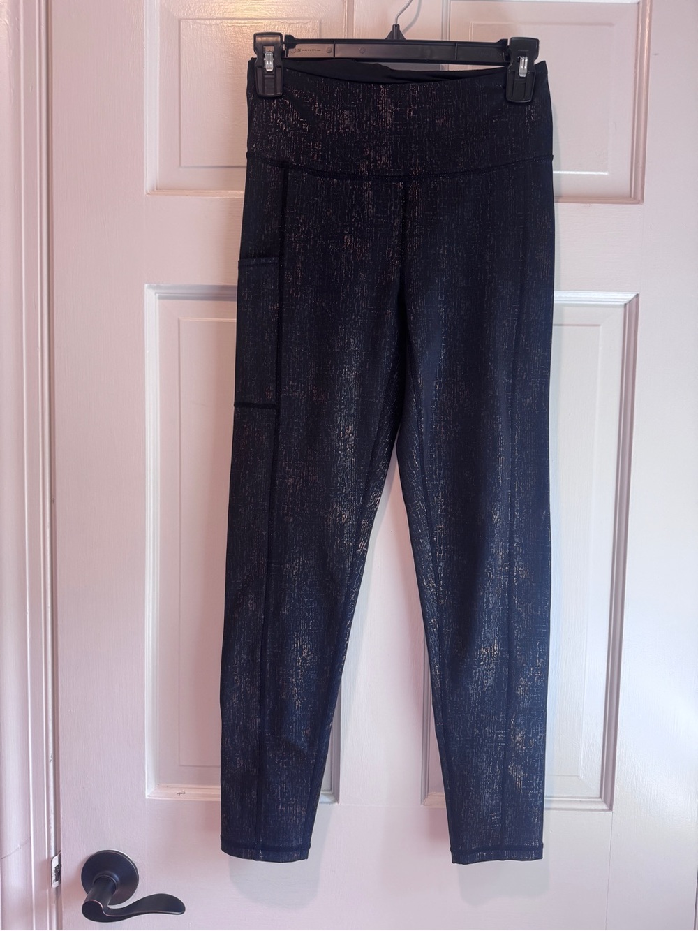 Lilly Pulitzer Black Metallic Print Leggings Size Small Athletic Yoga Pants
